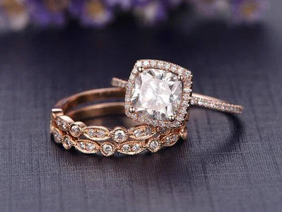 Cushion Moissanite Trio Wedding Set with 18k Gold Plating B512
